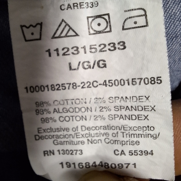 A Wrangler denim short sleeve button-down men's shirt size large. - Picture 2 of 7